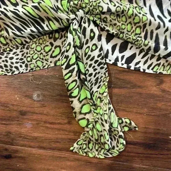 Robert Louis Ladies Blouse - Picture 3 of 9